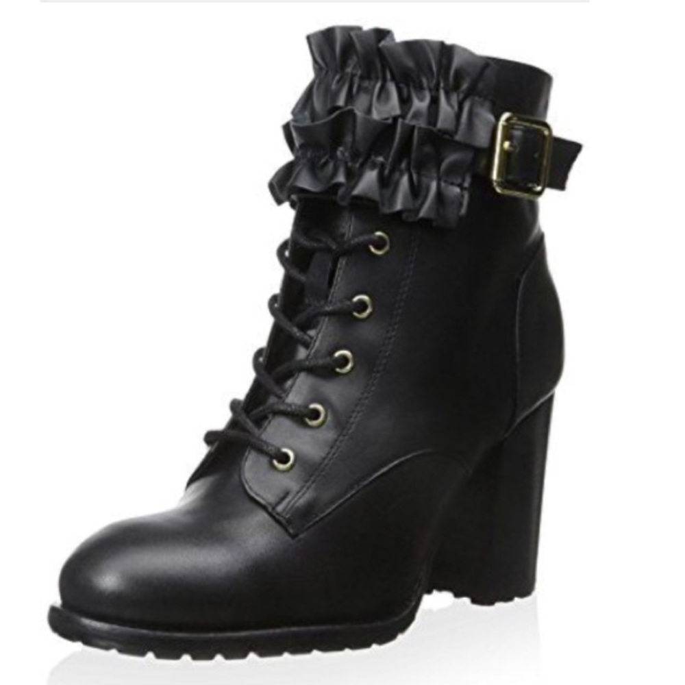 NEW BETSEY JOHNSON Alleexis Bootie